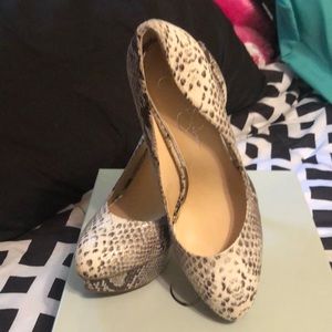 Jessica Simpson heels